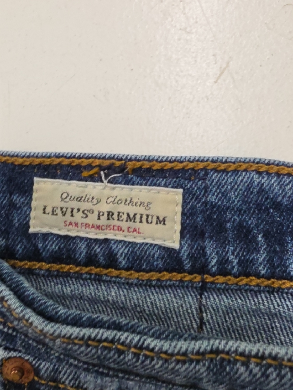 Levis Classic Wedgie Straight Leg Blue Jeans - Picture 4 of 9